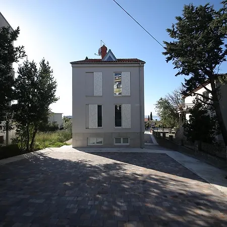 Drance 16 Apartment
