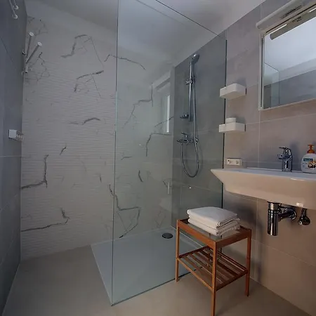 Drance 16 Apartment